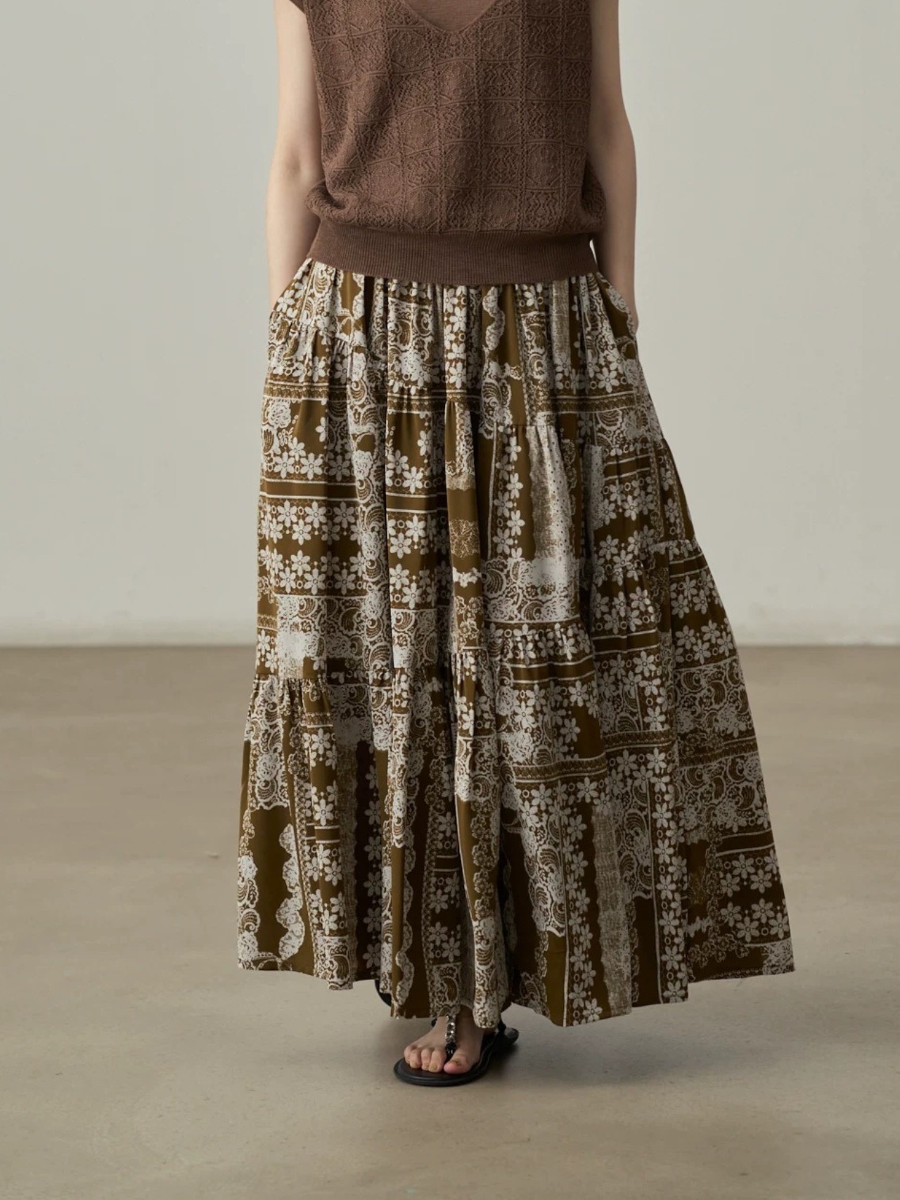 Patine Lace Pattern Tiered Skirt F0781