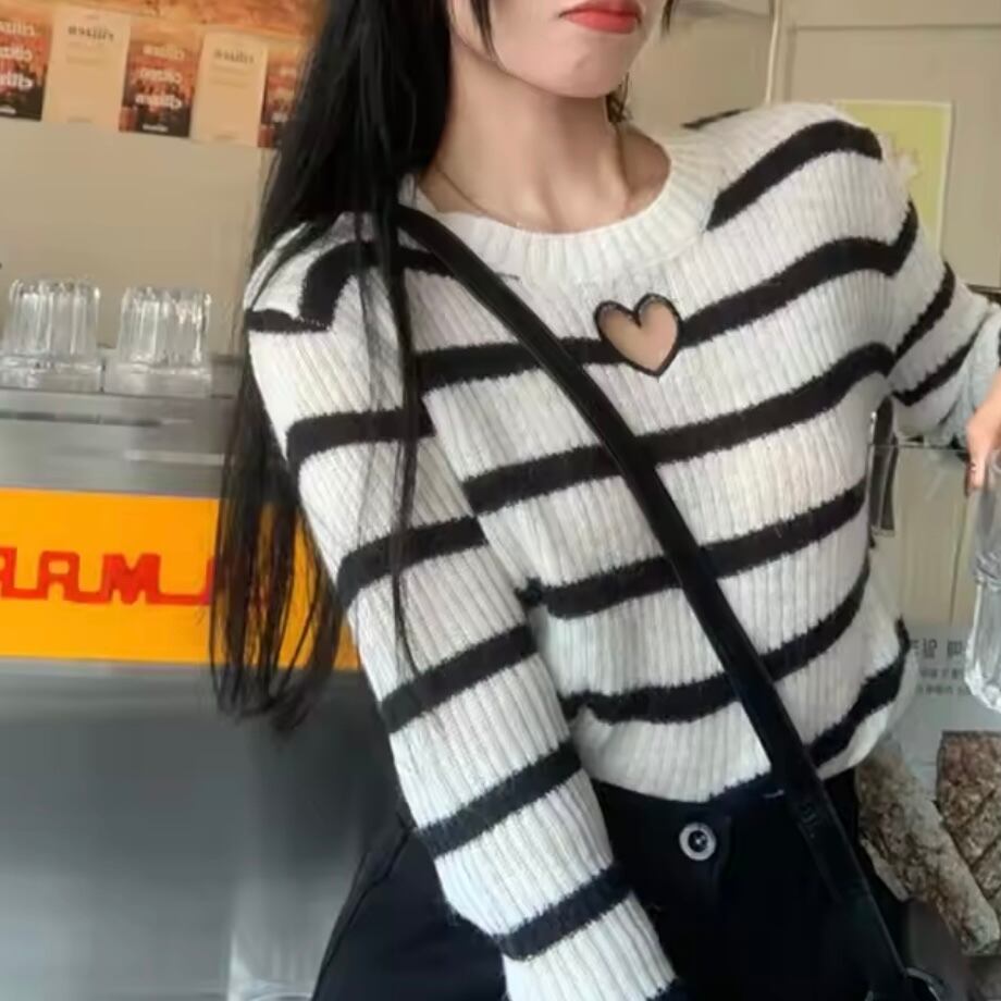 heart cutting border knit