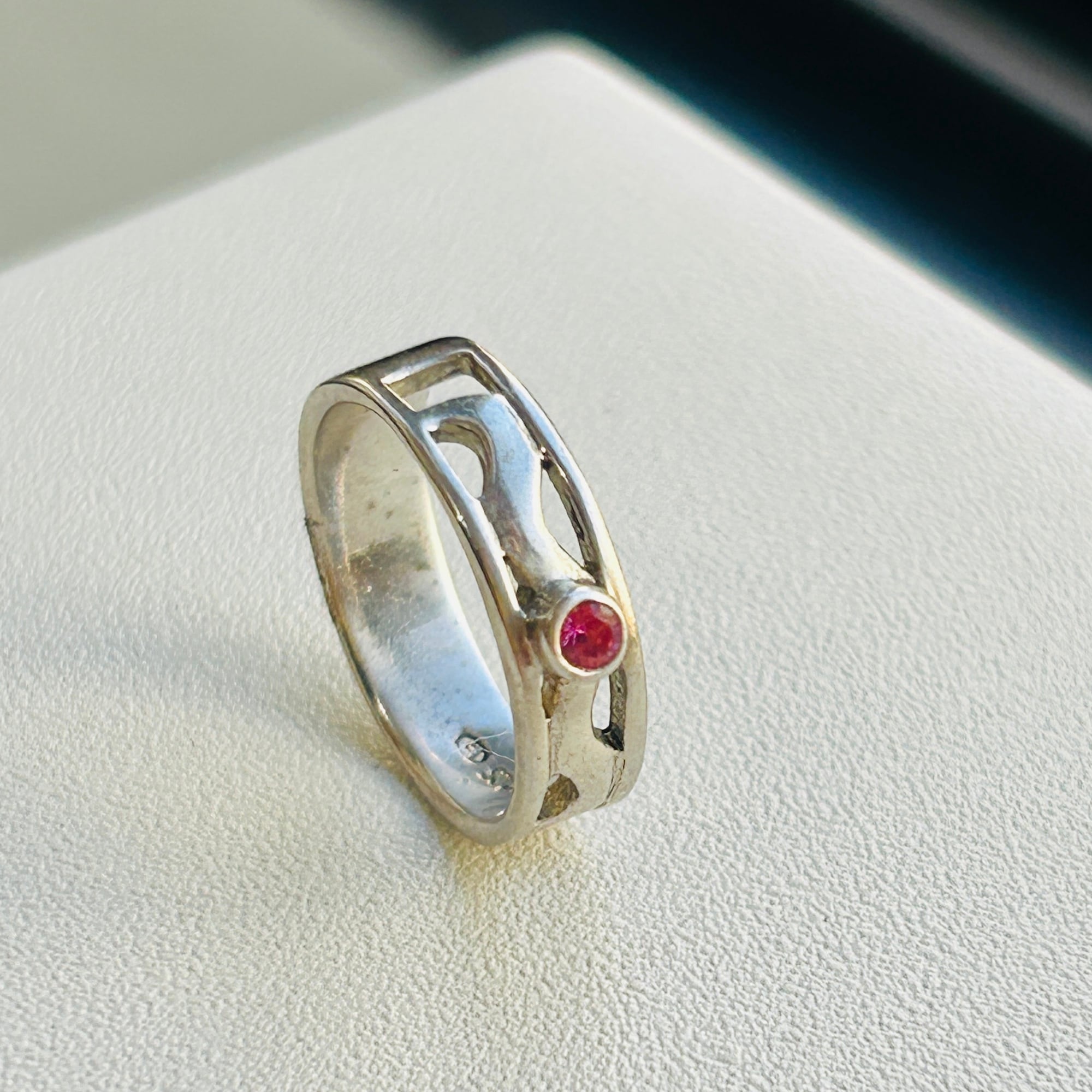 4号】シルバー925 Pinkストーンピンキーリング | Milo Antiques & Vintage