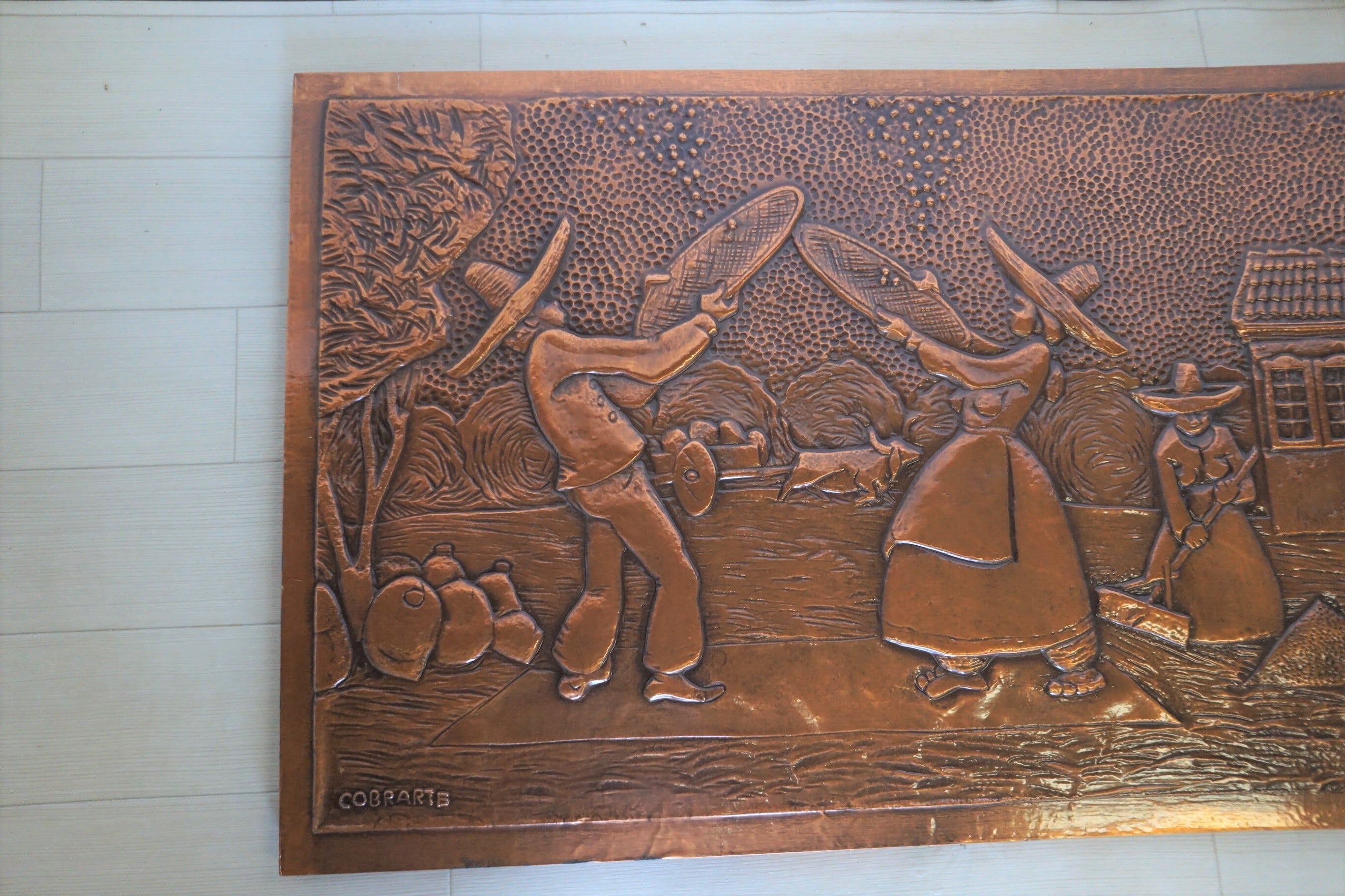 コーヒー農園の銅のレリーフ | 純喫茶家具の村田商會