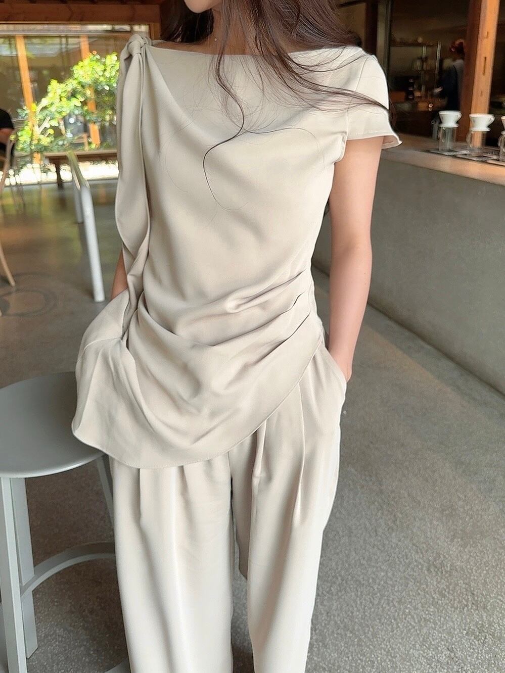 Ribbon drape blouse / beige (6月下旬〜7月上旬頃発送予定)
