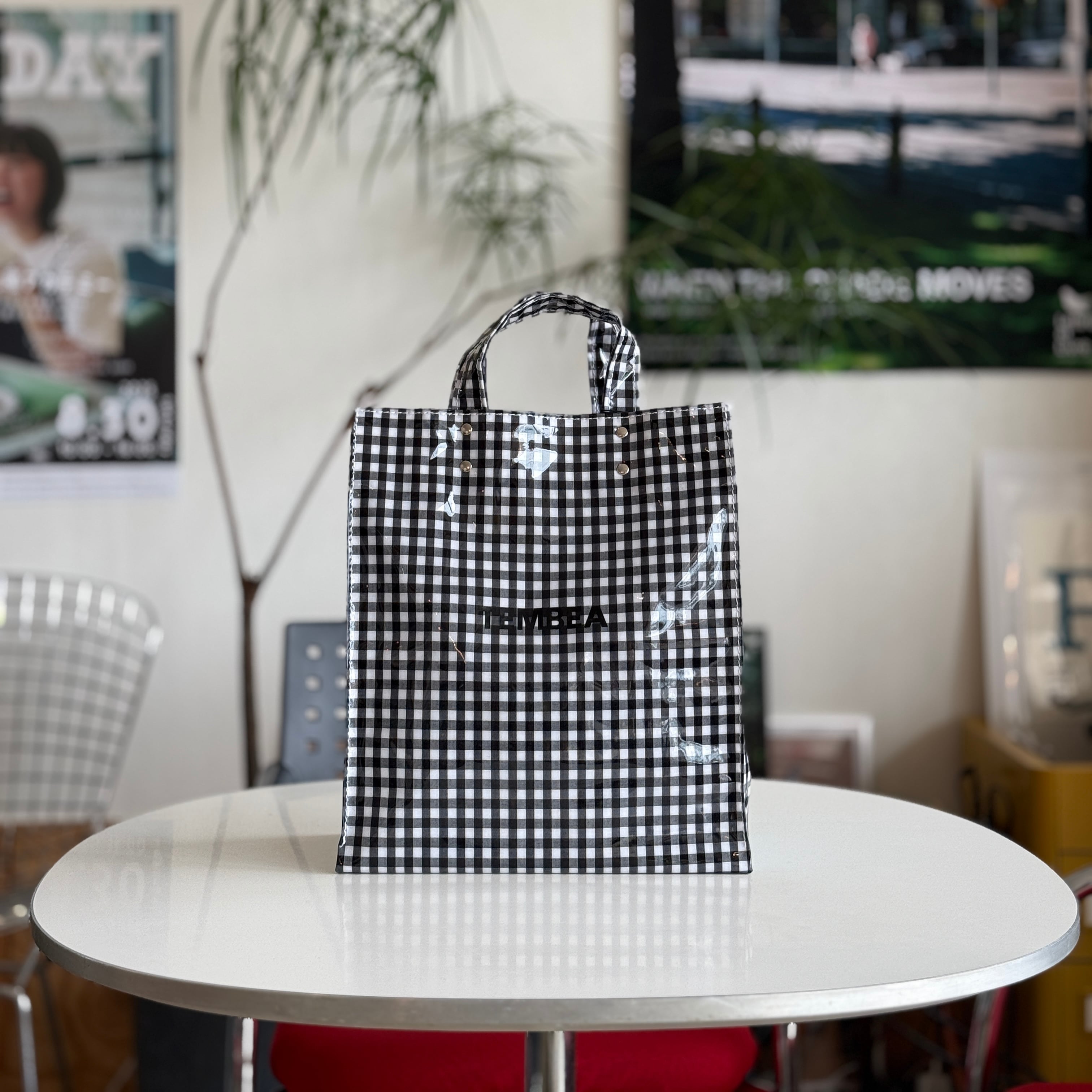 TEMBEA PAPER TOTE MEDIUM GINGHAM BLACK