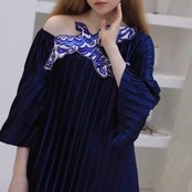 羽ばたくブルーバード：プリーツショートネイビーワンピース XU0109