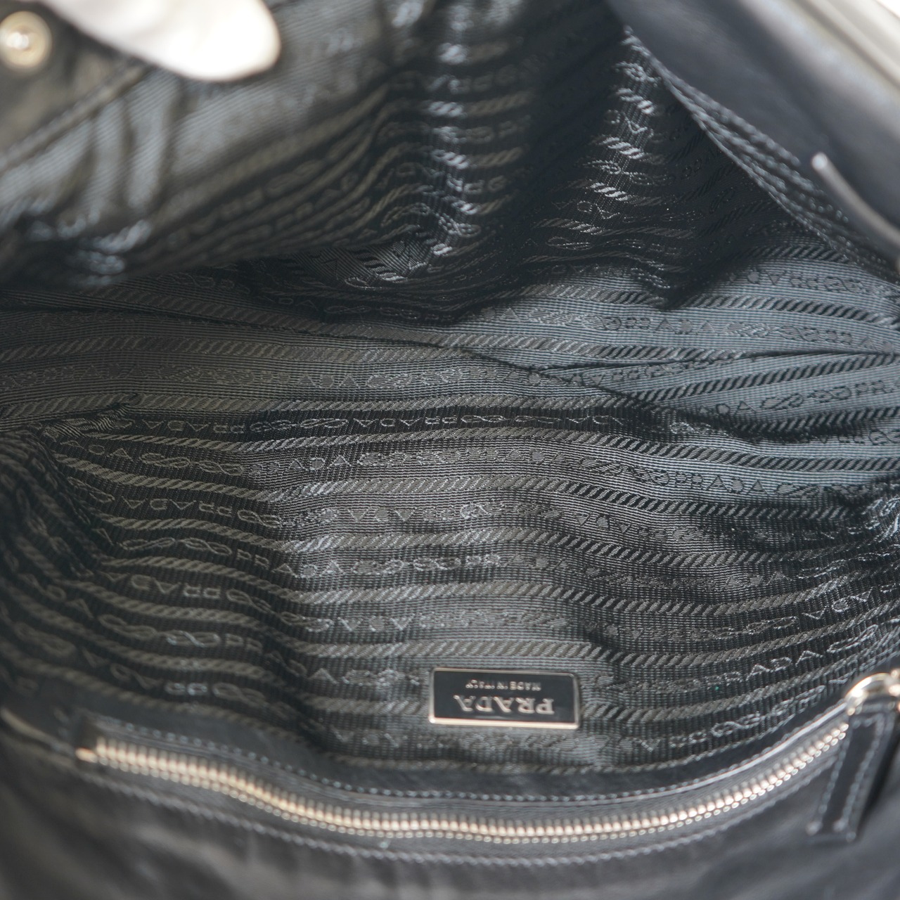 PRADA プラダ レザー ハンドバッグ ブラック BR2613