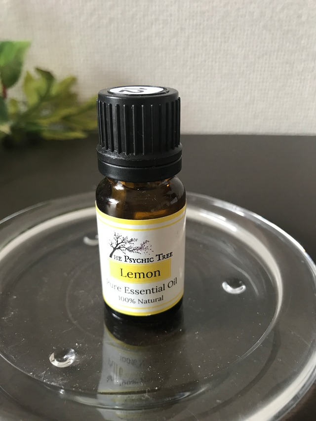 イギリスより Lemon Essential Oils 10ml　レモン