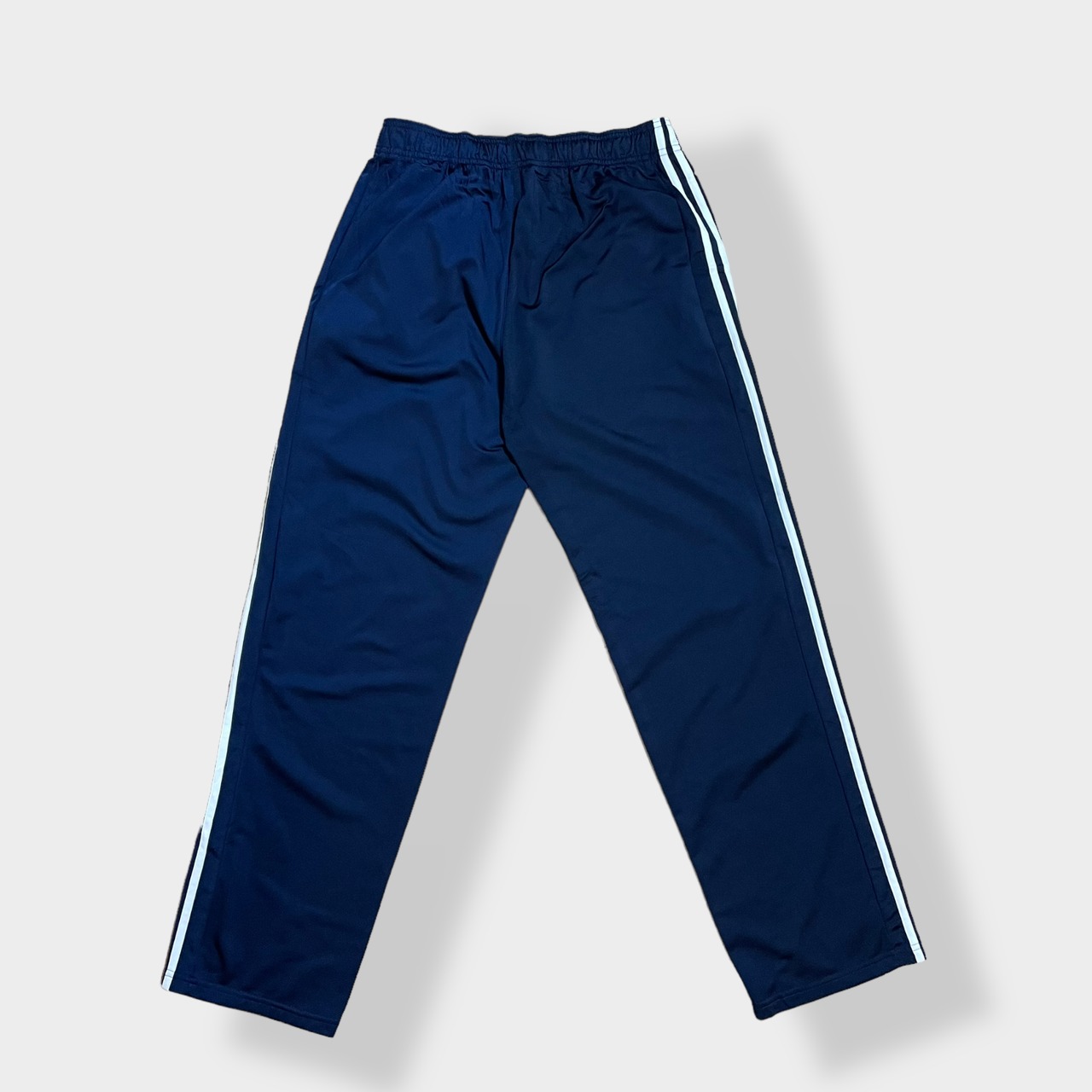 【adidas】トラックパンツ TRACK PANTS ジャージパンツ ジャージ下 パフォーマンスロゴ プリント スリーストライプ アディダス ネイビー US古着
