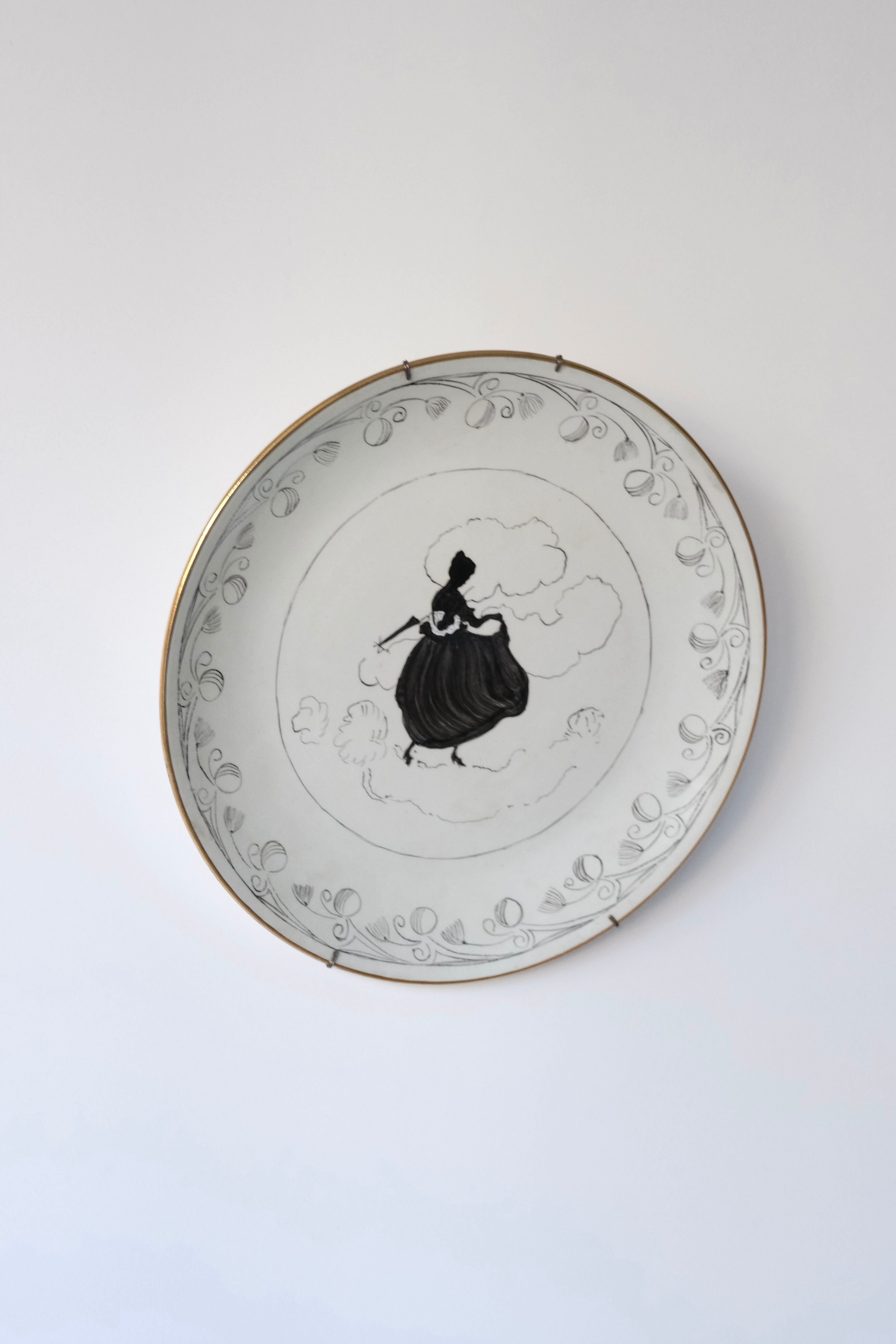 Beautiful hand-painted plate | QUARTER PAST FIVE