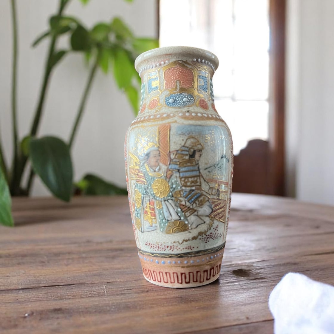 白薩摩飾壺 mini 02】極小サイズ 繊細絵付のミニチュア美術品 直径4cm