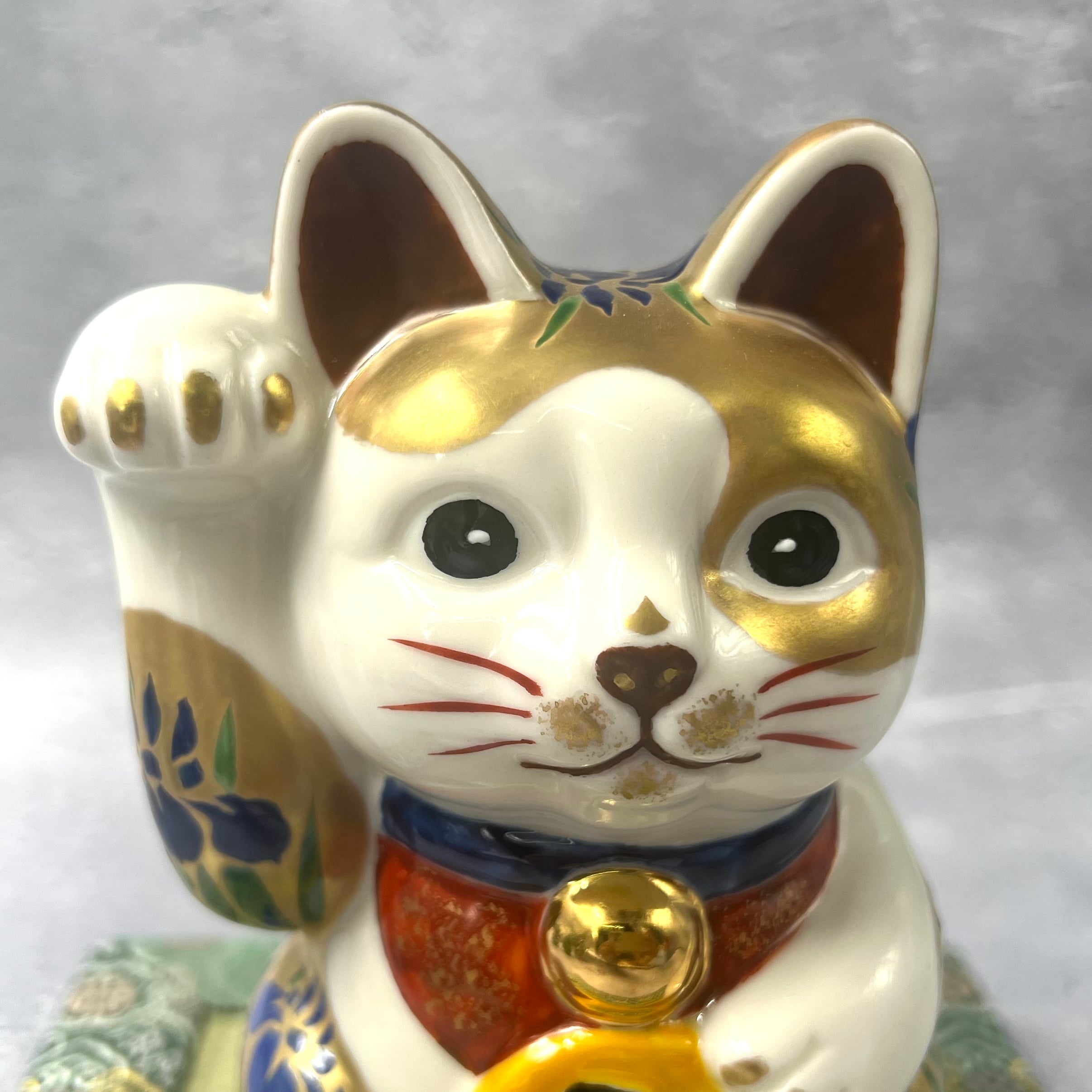 陶あん【新作】-招き猫- 白×金地 菖蒲 開運 | 京焼 陶あん 陶あん【新作】-招き猫- 白×金地 菖蒲 開運 | 京焼 陶あん