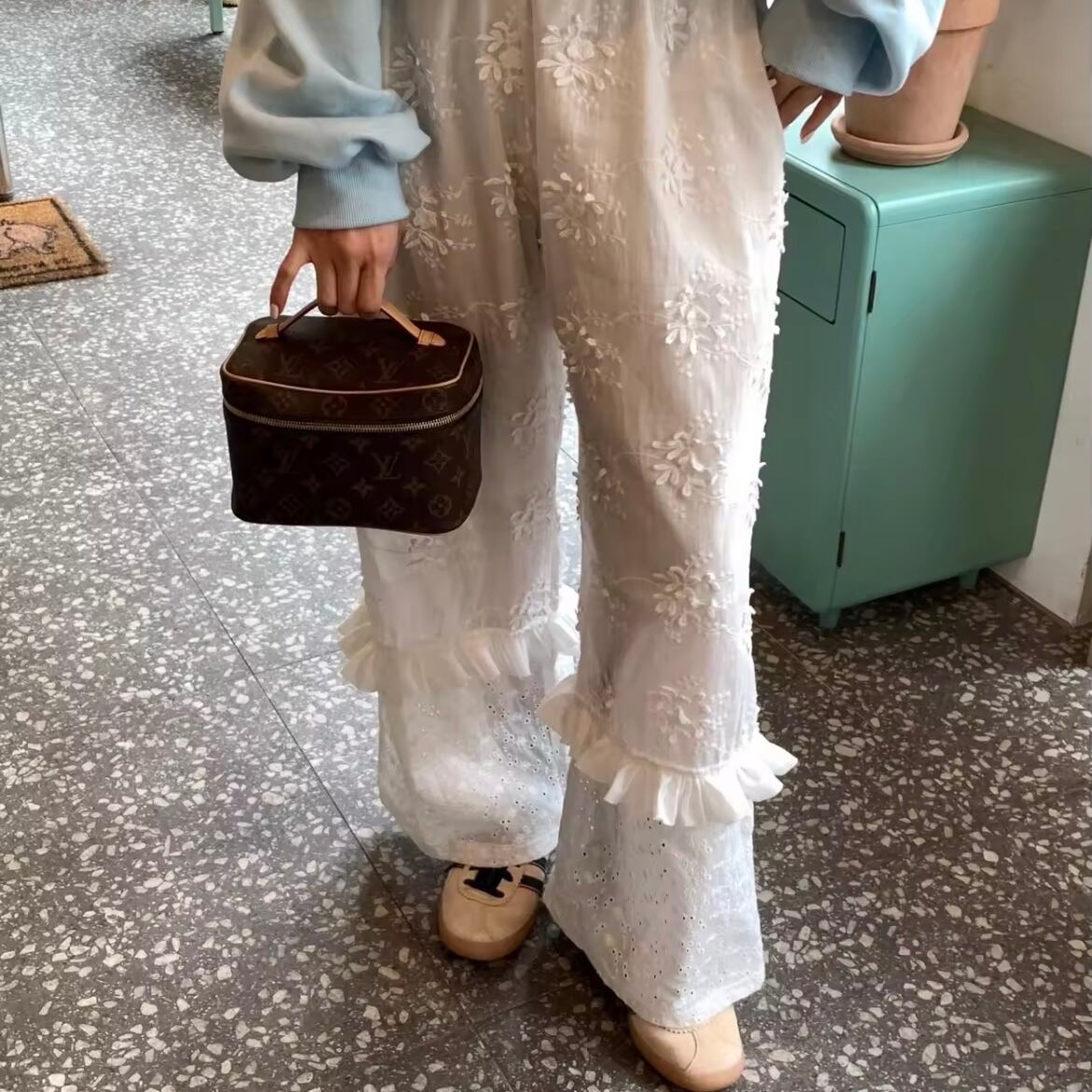 フリルレースパンチングロングパンツ