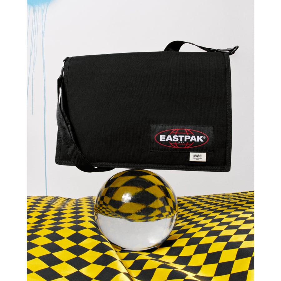 カラーブラックMM6x EASTPAK(イーストパック) ショルダー バッグ  マルジェラ