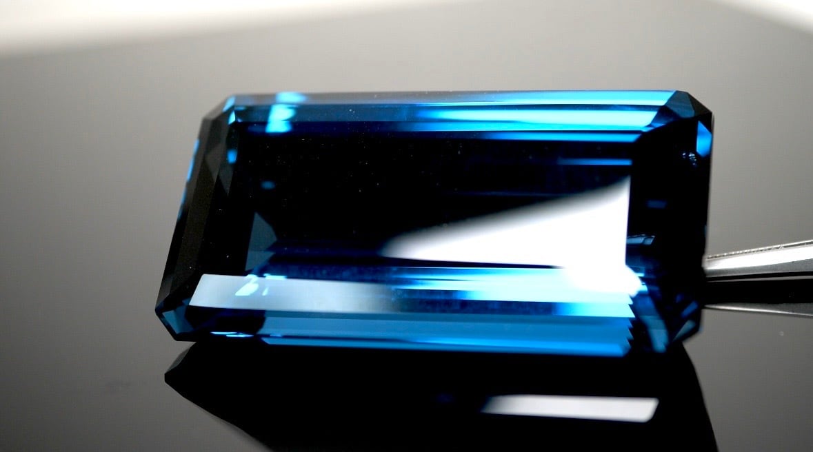 dragon 様】324.89ct トップクオリティーロンドンブルートパーズ [PK