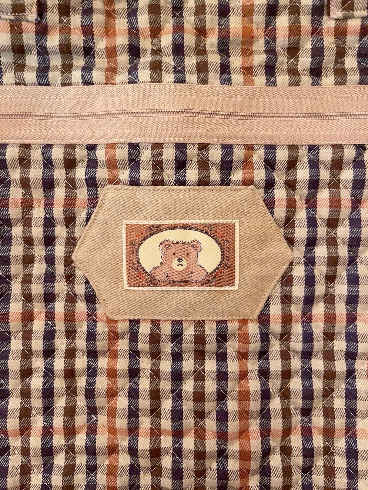 bear wappen check tote bag