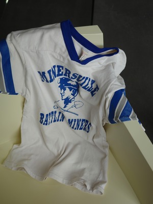 <vintage>“MINERSVILLE“football Tshirt