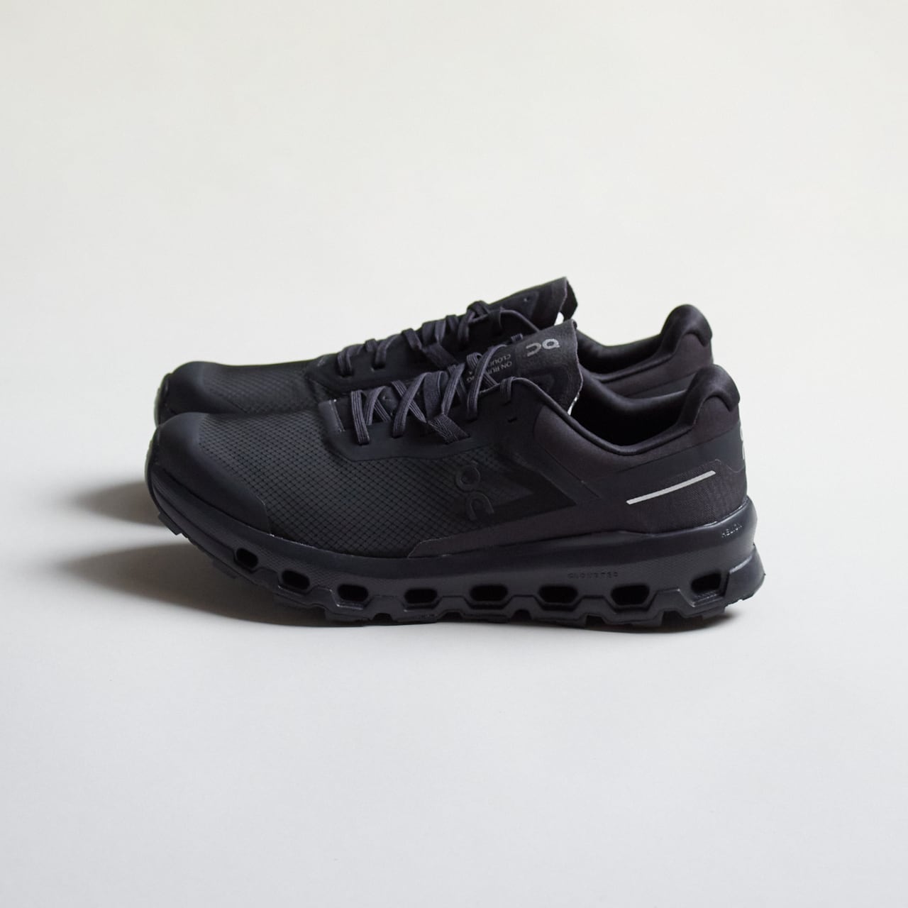On（オン） Cloudvista 2 Black | Black メンズ トレイルランニング