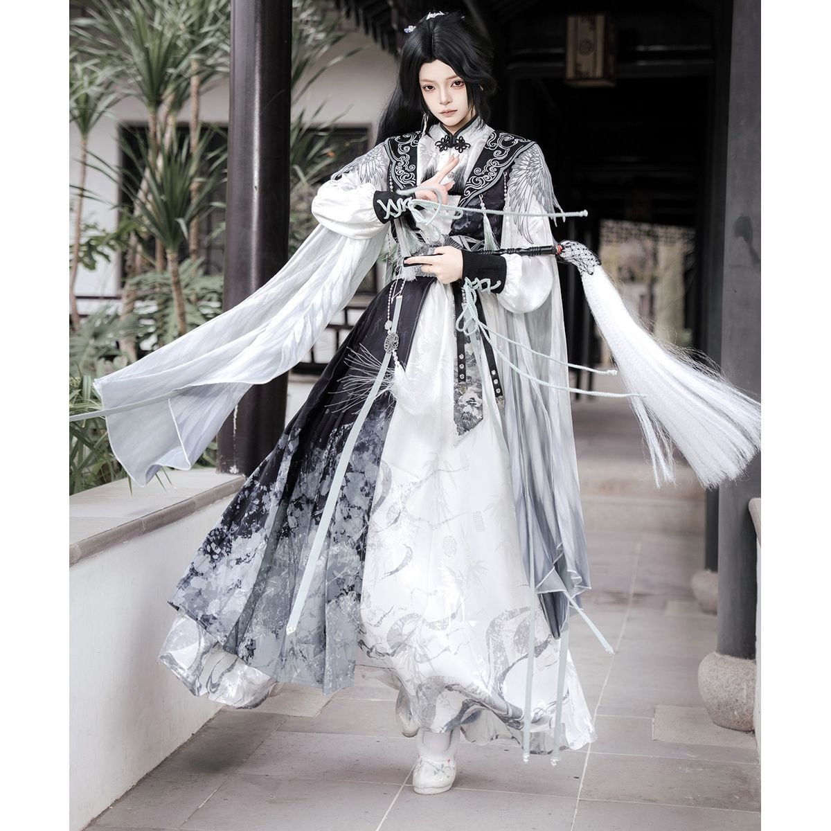白磁に舞う墨花・振袖チャイナセットアップ：Ver.B | Maiden's Rêve