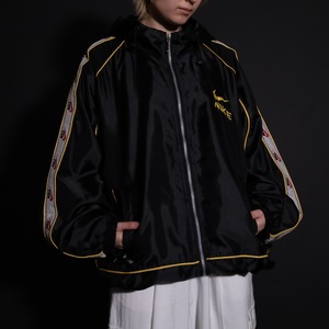 " NIKE " over silhouette line , piping & logo design hoodie jacket