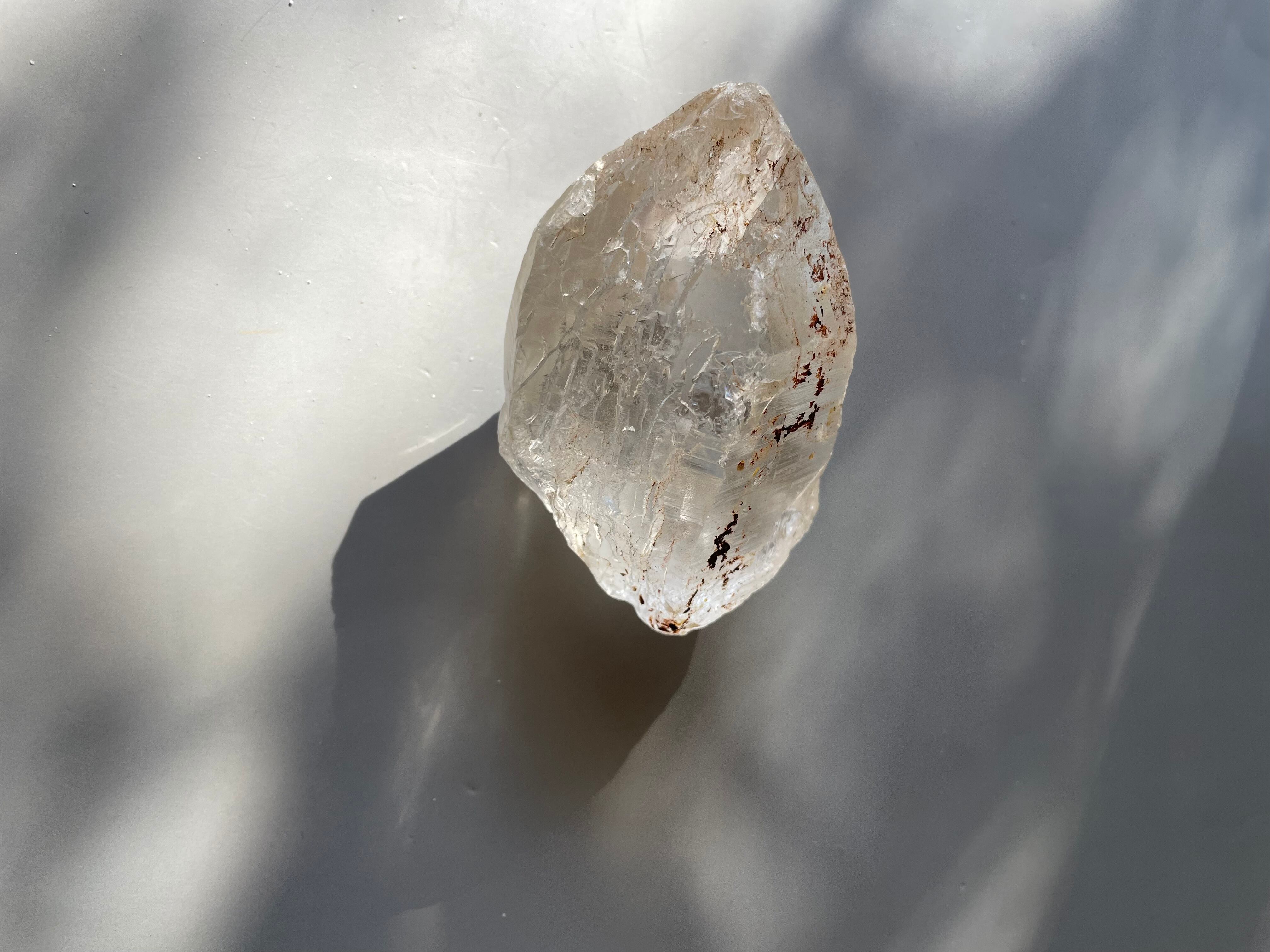 パキスタン　ギルギッド　スカルドゥ　パルディスタンス州産　レインボーアイスクォーツ