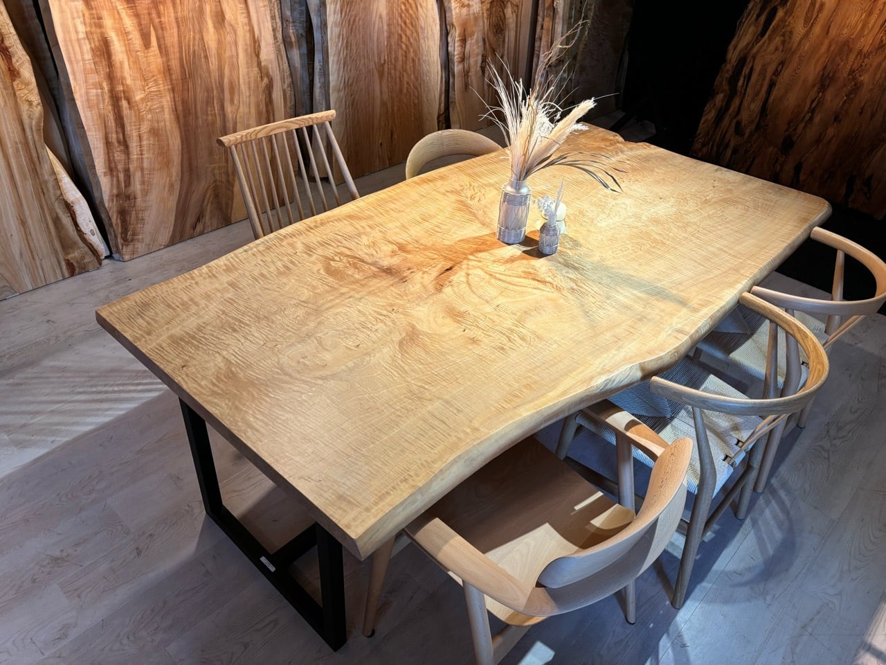 Premium】白栃（トチ）_2120×930-1120-1040×48_青山店_テーブル天板/一