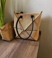 ダイヤモンド型ショルダーバッグ