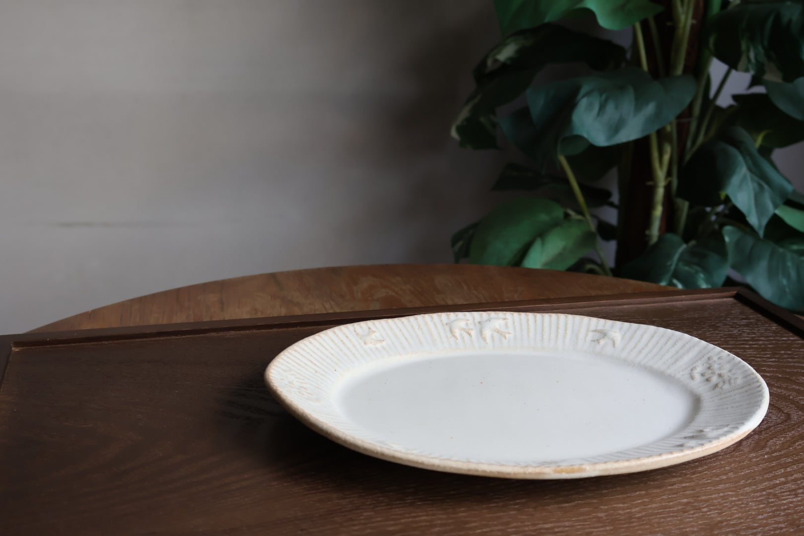 益子焼 わかさま陶芸 鳥のお皿 楕円 kinari | うつわ通販 土岐陶器店