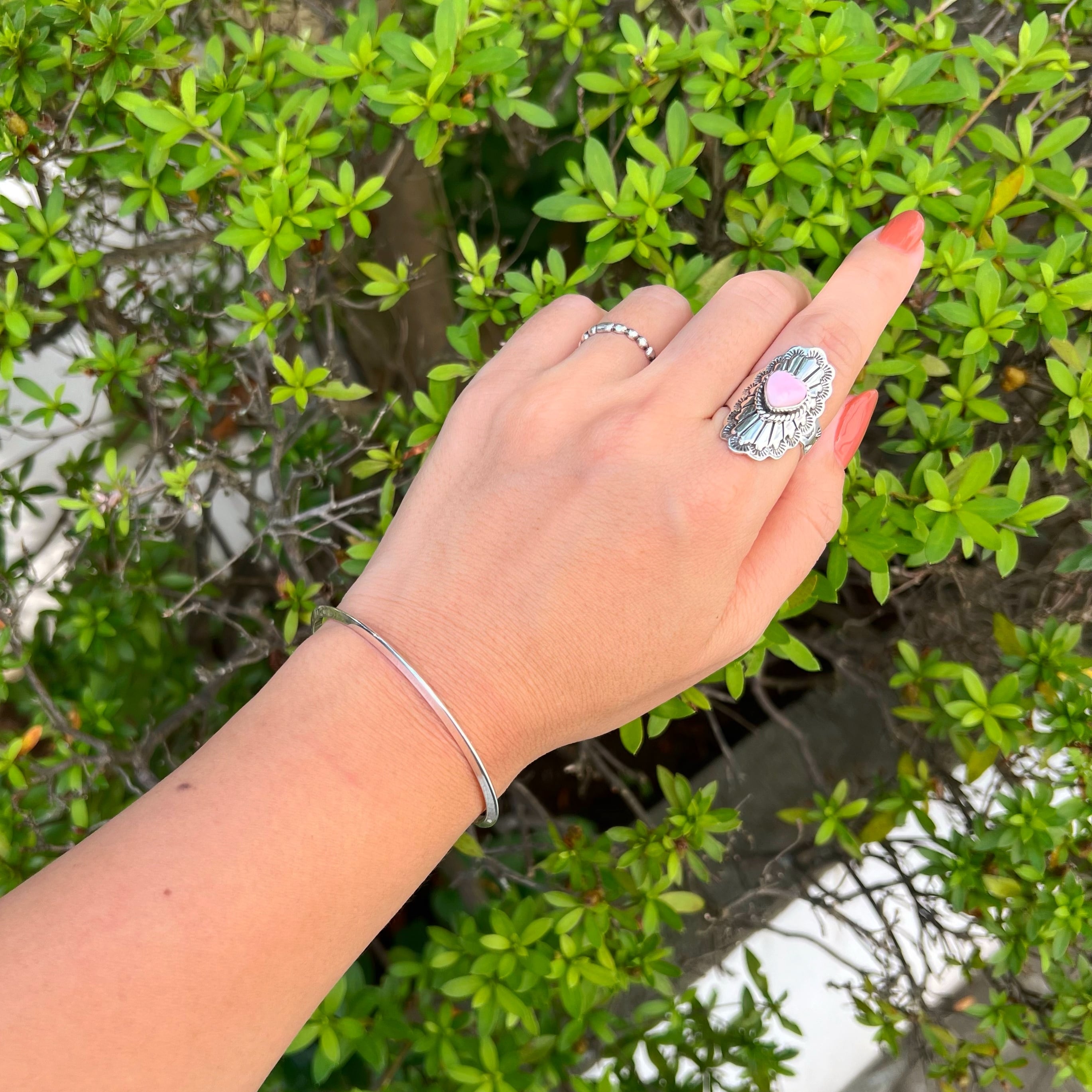 インディアンジュエリー　Phylis Coonsis ピンクシェル　リング　指輪 インディアンジュエリー Phylis Coonsis ピンクシェル リング 指輪