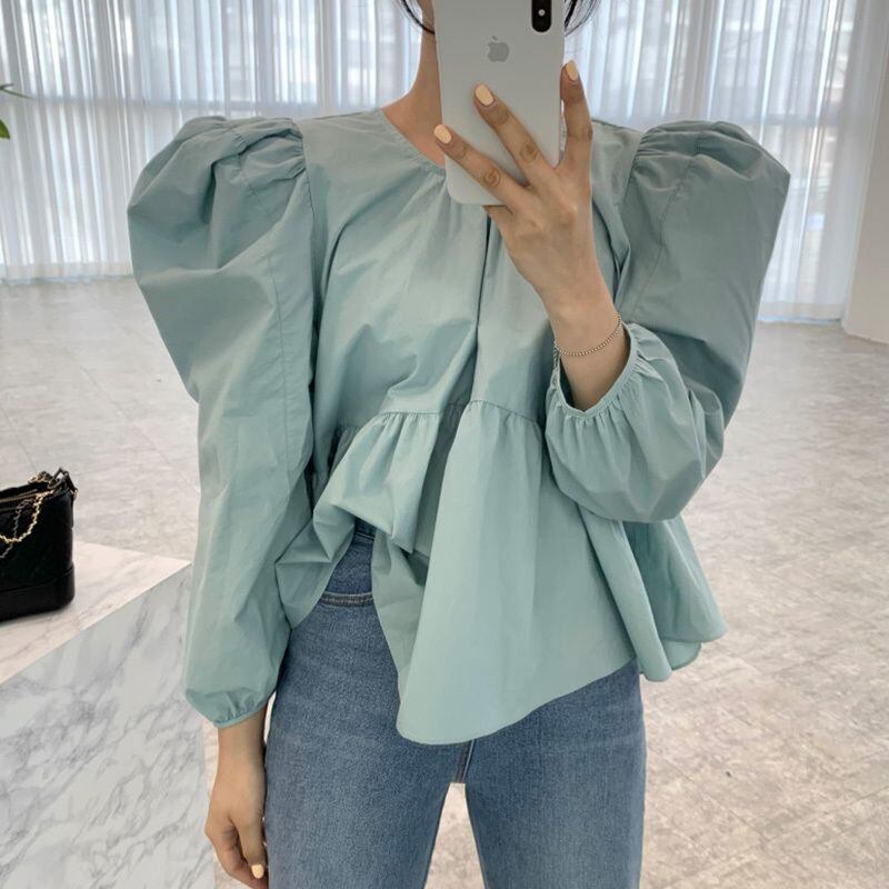 初回送料無料 ゆったりとした丸首のシャツ レーディスファション商品 カジュアルトップス