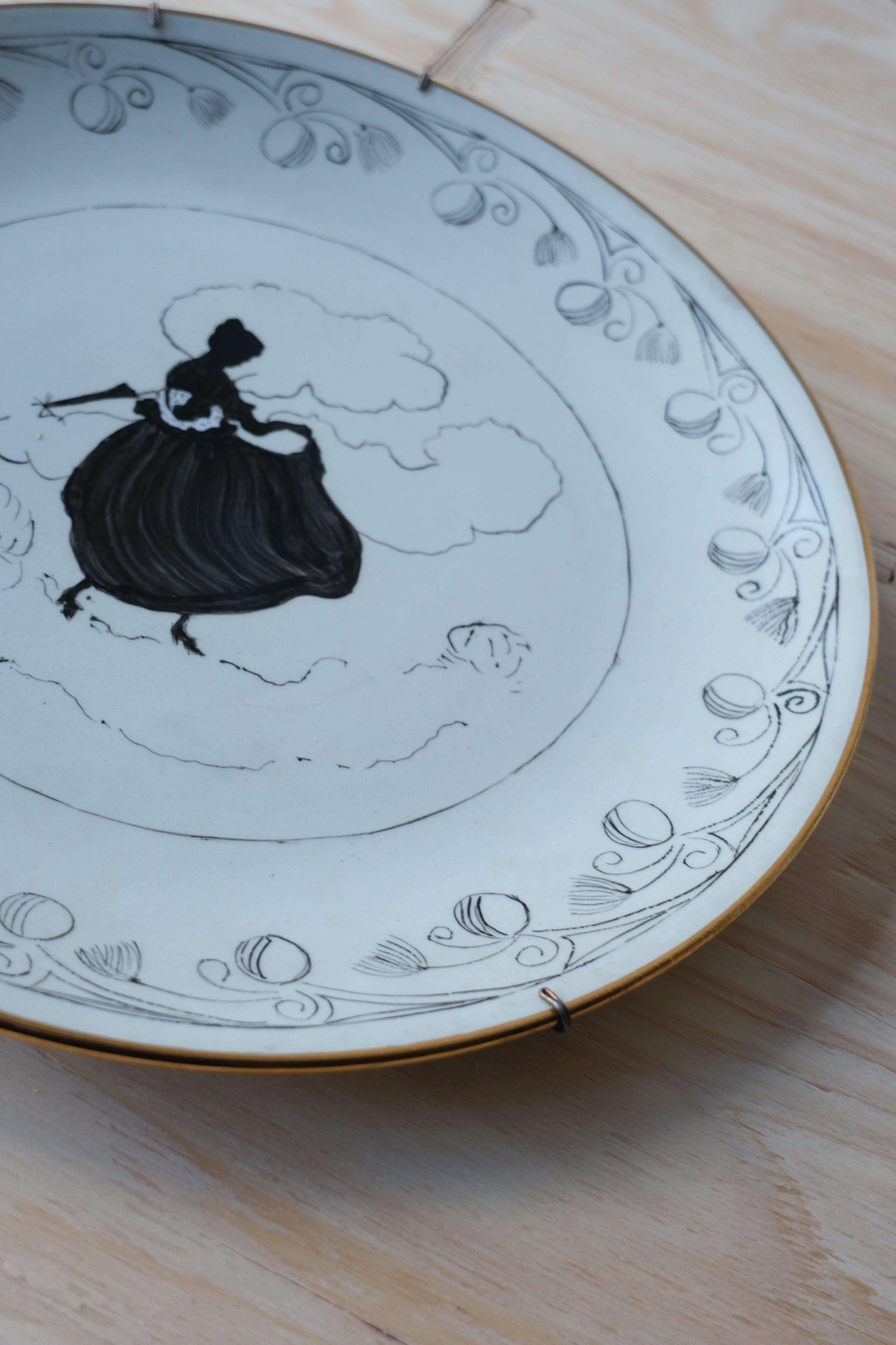 Beautiful hand-painted plate | QUARTER PAST FIVE