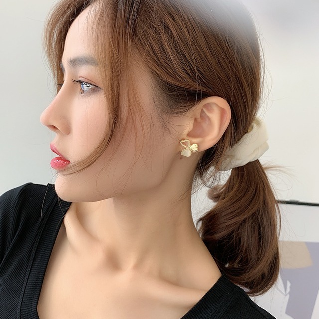 ピアス　キャッツアイピアス　クローバー　花びら　ハート　クリア　ストーン　ラインストーン