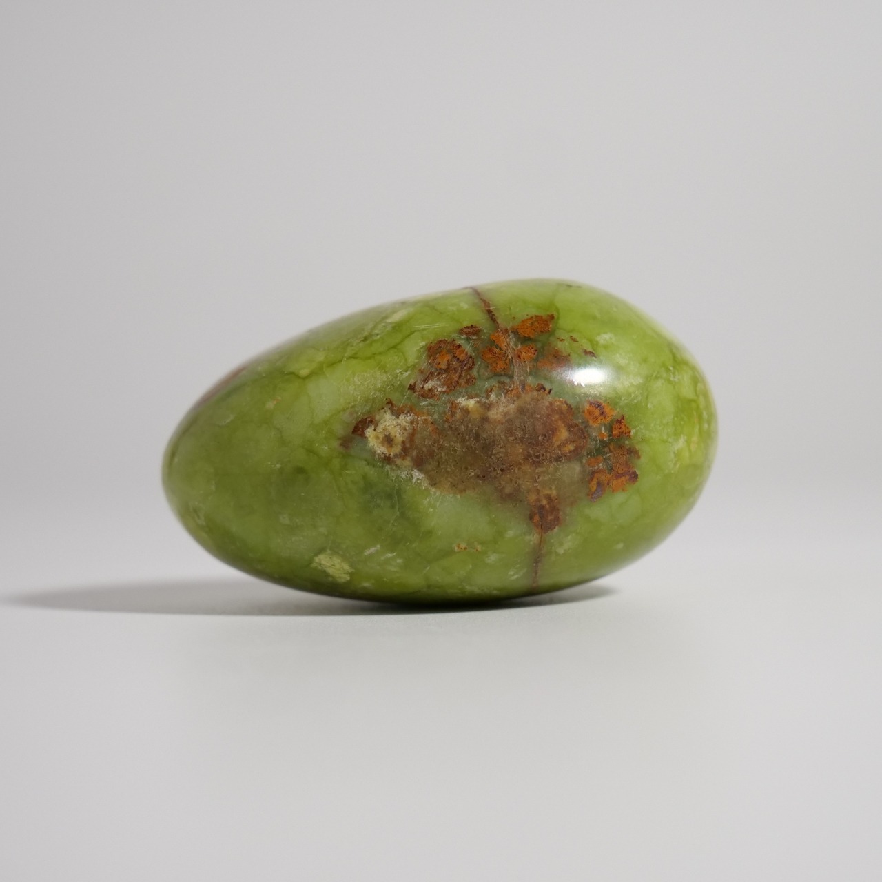 グリーンオパール / パーム 握り石