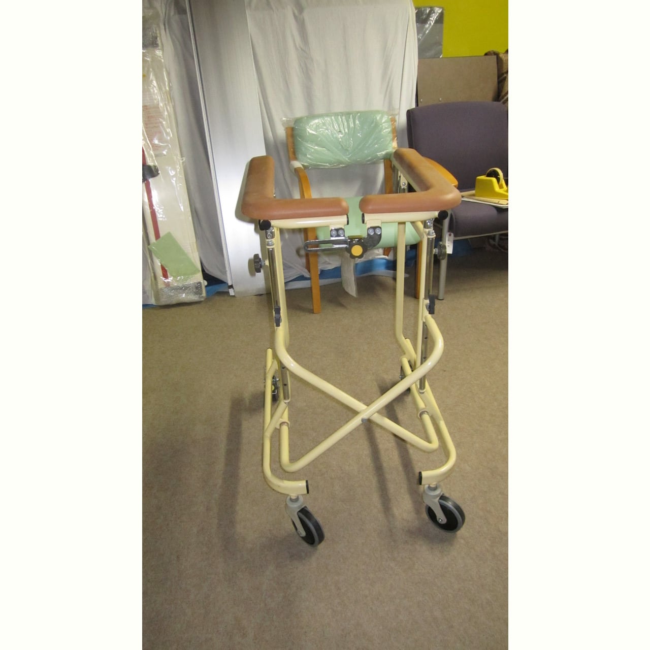 松永 SM-35 六輪歩行器 | ASUKA福祉用具リサイクル