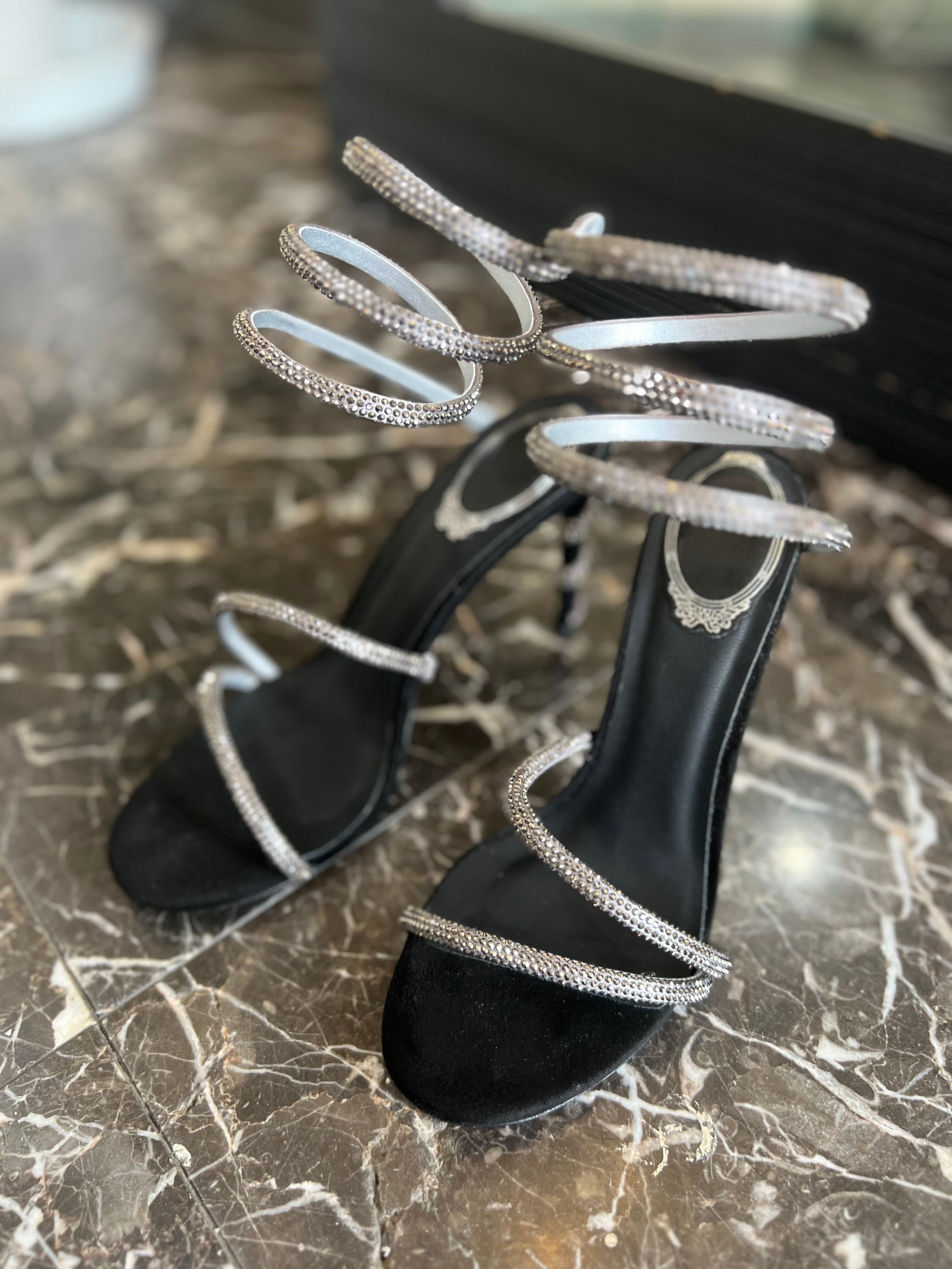 お値下げ　ella 2024ssコレクション　スカラップ お値下げ ella 2024ssコレクション スカラップ