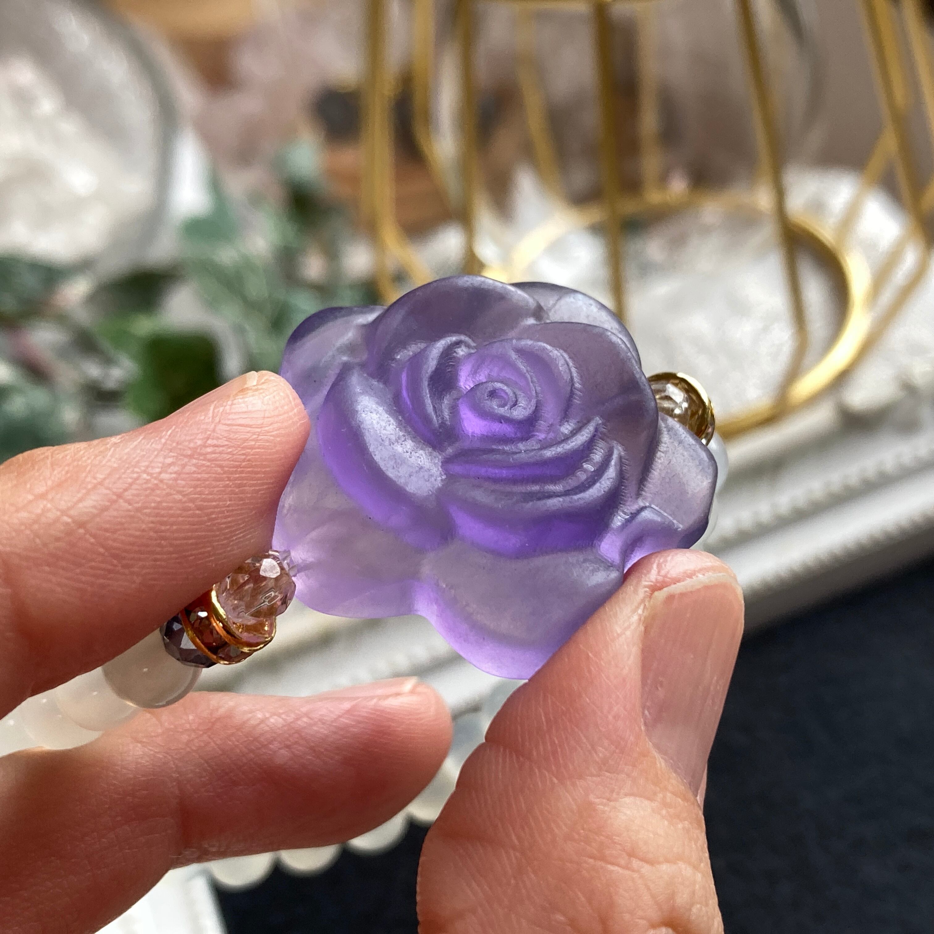 フローライト薔薇×カット入り水晶×アイオライト 天然石ブレスレット(シリコンゴムタイプ) | Masquerade -マスカレード- powered by BASE フローライト薔薇×カット入り水晶×アイオライト 天然石ブレスレット(シリコンゴムタイプ) | Masquerade -マスカレード- powered by BASE