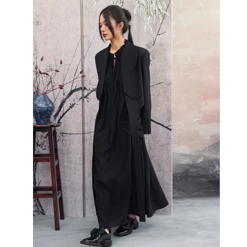 ✿フォーマルとデザイン感が融合した 上品なスーツ！【大青龍肆