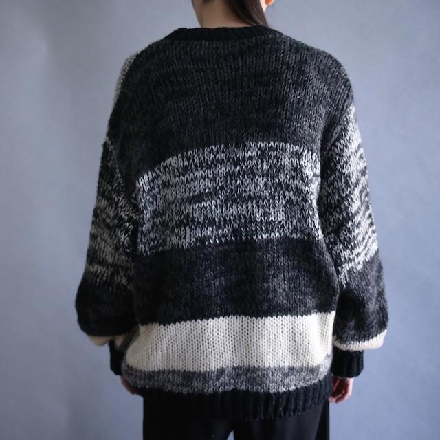 "leather×eagle" patchwork switching color knit pattern loose sweater