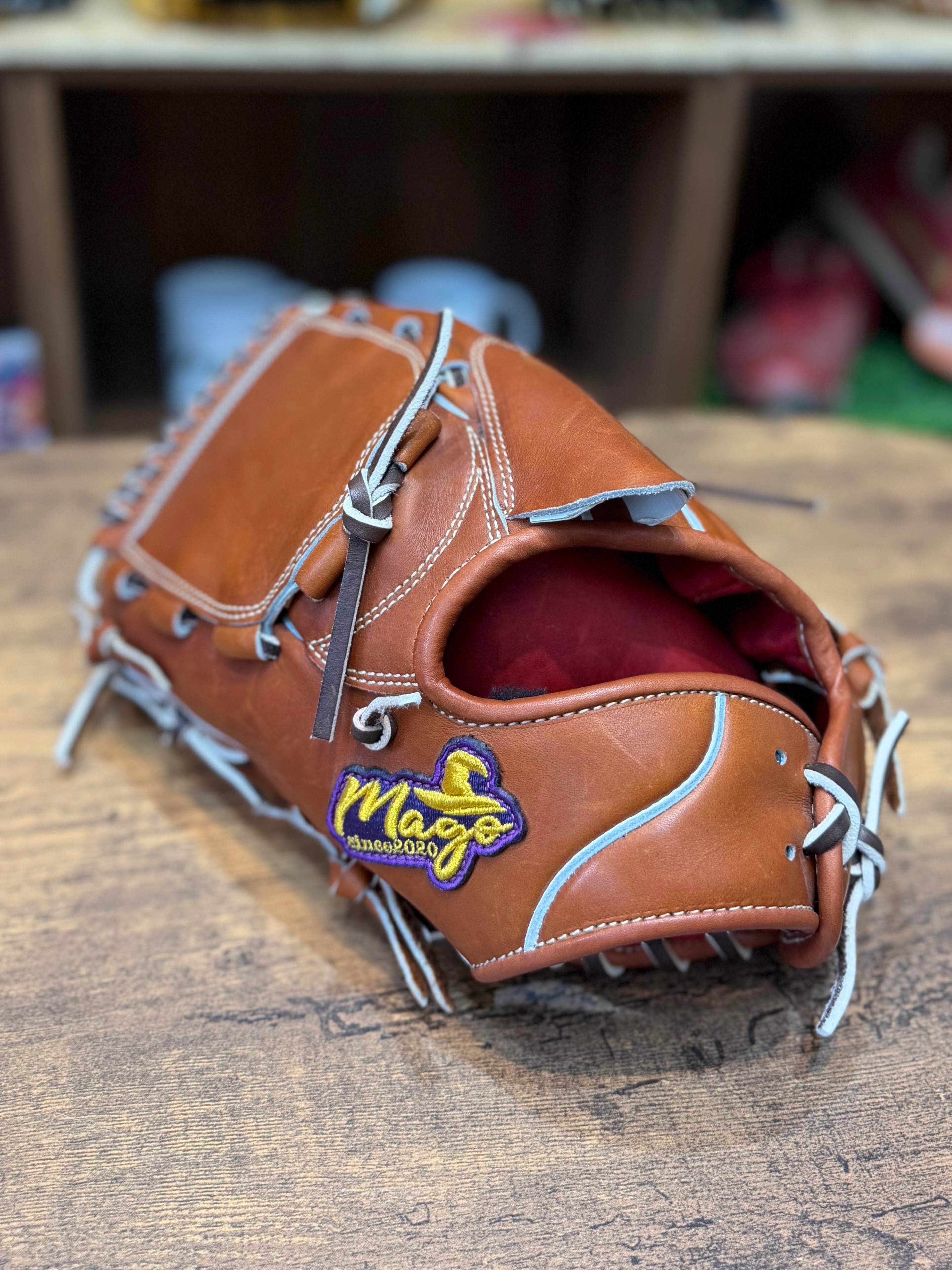 Mago_Glove