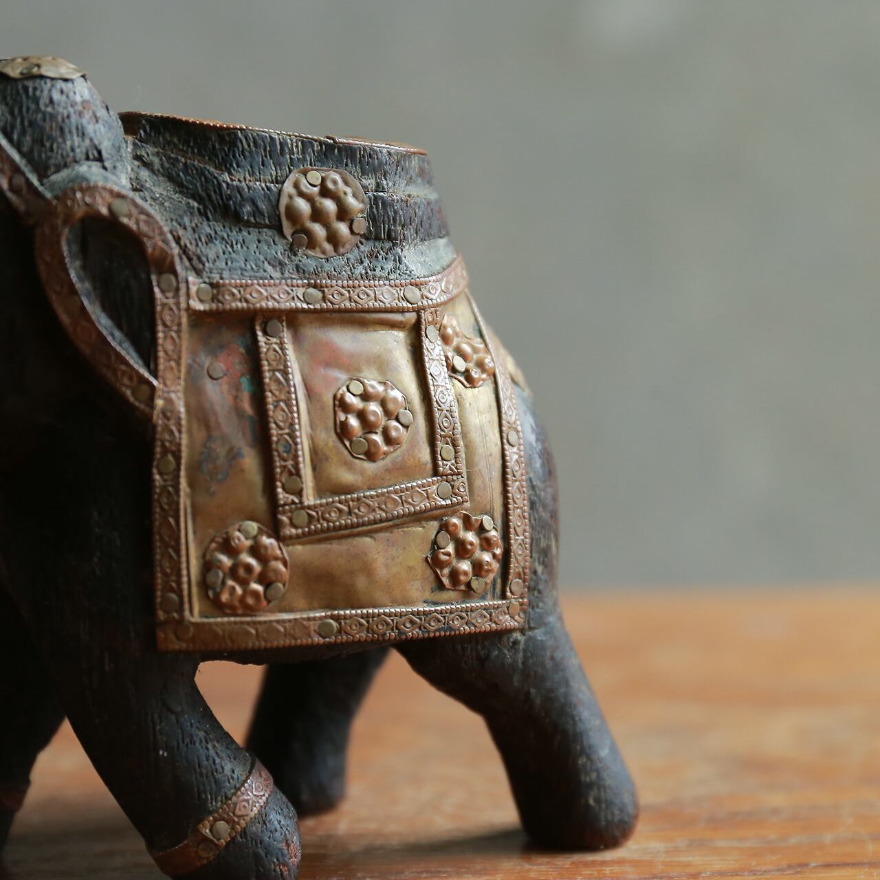 アンティーク インド像乗り物(大人も子供も乗れます)