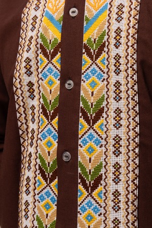 ウクライナ刺繍ヴィシヴァンカ　 国章　手刺繍　Lサイズ　メンズ