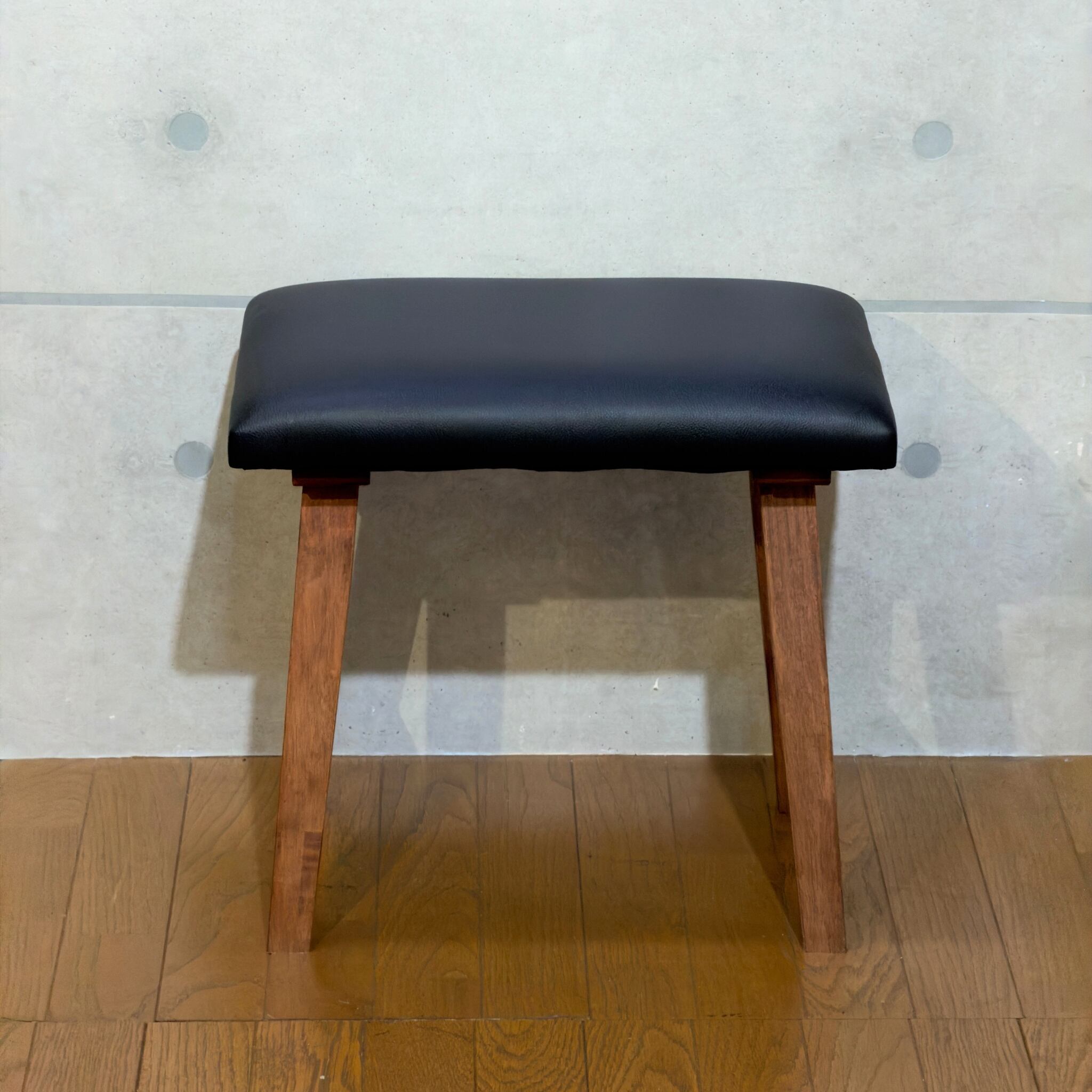 新品】Wood ＆ PVC Stool / スツール 合皮 ブラック | ARRIVO VINTAGE