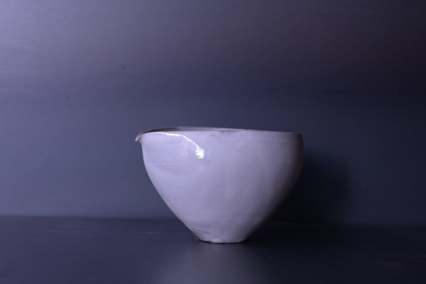 荒賀文成 粉引片口