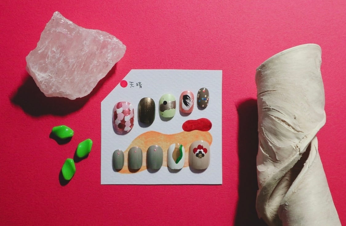 つめをぬるひと / 天晴