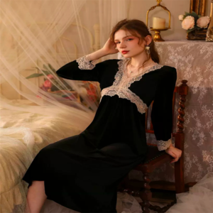 【送料無料】 パジャマ ナイトウェア ルームウェア ワンピース ロング 長袖 Vネック Aライン フレア プルオーバー リボン レース ベロア ベルベット 厚手生地 エレガント 可愛い 大人可愛い きれいめ シンプル カジュアル シック コンサバ 華やか 大人 上品 おしゃれ お洒落 レトロ 主役級 こなれ感 高見え 高級感 フェミニン ガーリー 無地 冬 レディース 女性用 ママ 30代 40代 部屋着 普段使い ファッション コーデ スタイル 楽ちん 体型カバー 垢抜け 定番 着痩せ リラックスタイム