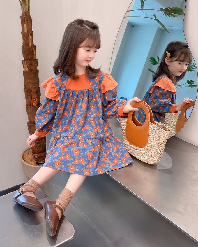 韓国　子供服　美品　13点 花柄 ワンピース ふんわり キッズ ジュニア おでかけ 長袖 春 秋 韓国