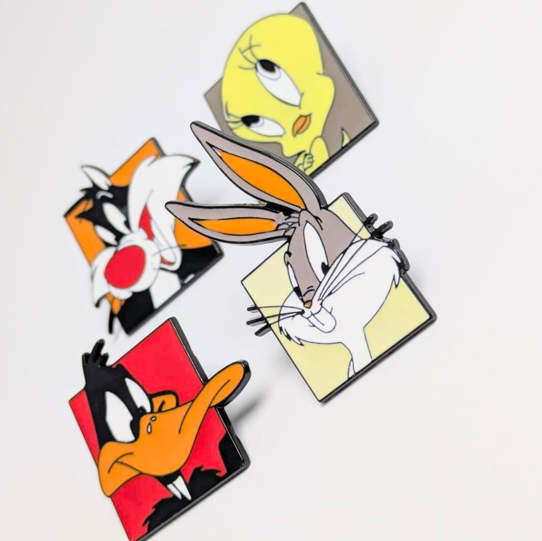 送料無料! ★ピンズ PINS★ピンバッジ 【 Looney Tunes( ルーニーテューンズ ) )】 4P SET / ピンズセット 〚アメリカン雑貨 アメトイ〛