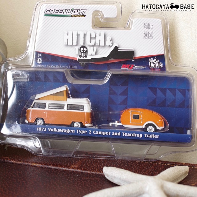 フォルクスワーゲン ミニカー T2 Camper & Teardrop Hitch & Tow V DUBS 1/64 [GLHTVS02]