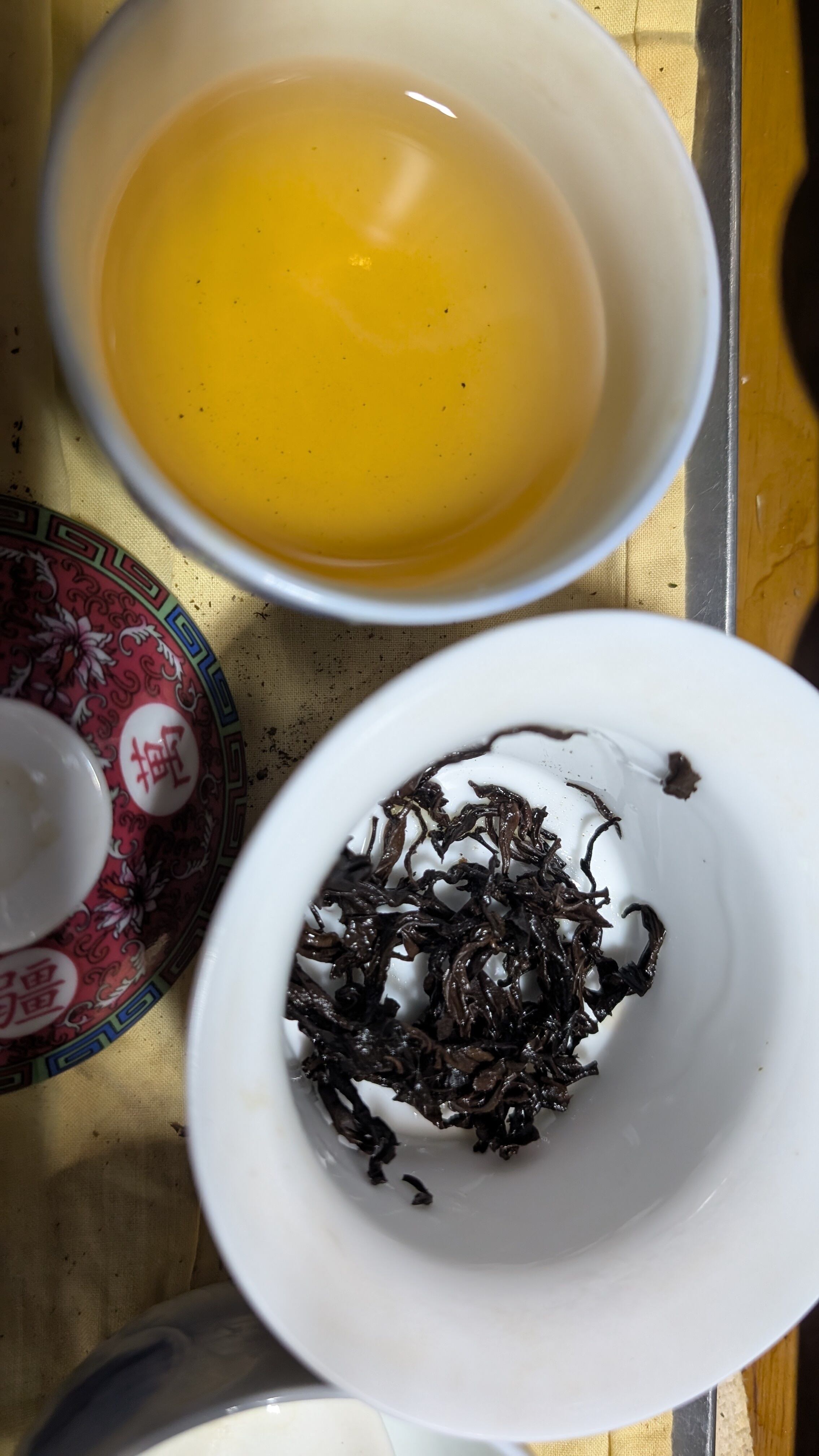 ベトナムソンラ州モクチャウ炭火焙煎烏龍茶オススメ | 釜炒り茶 柴本