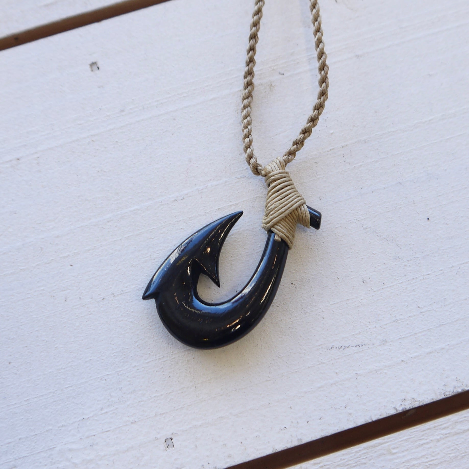 ★ハワイ直輸入★フィッシュフック ネックレス/ハワイ ペンダント/バッフォローボーン/水牛<黒/ブラック>