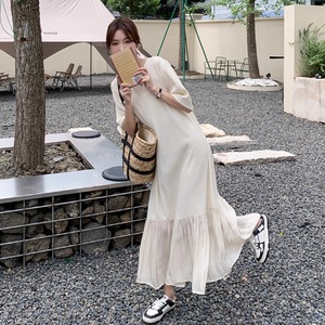 【送料無料】 ロングワンピ マキシ 大きい ゆったり プラスサイズ 半袖 Uネック Aライン フレア プルオーバー 縫い目 ステッチ 可愛い 大人可愛い シンプル カジュアル コンサバ おしゃれ こなれ感 無地 夏 レディース 女性用 ママ 20代 30代 40代 デート お出かけ 休日 お茶会 授業参観 普段使い ファッション コーデ スタイル 楽ちん 体型カバー 定番 着痩せ 垢抜け ママ服 ホワイト 大人カラー ニュアンスカラー