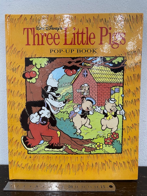 洋書しかけ絵本　WALT DESNEY'S  THREE LITTLE PIGS  pop-up book