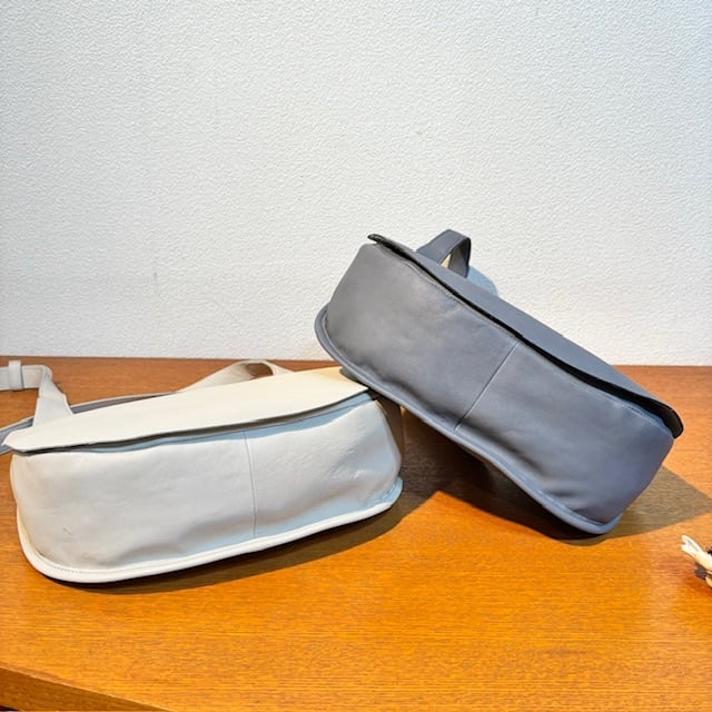 再入荷 B.stuff 大人気 被せシンプルショルダー | TAKITA 靴のタキタ 再入荷 B.stuff 大人気 被せシンプルショルダー | TAKITA 靴のタキタ